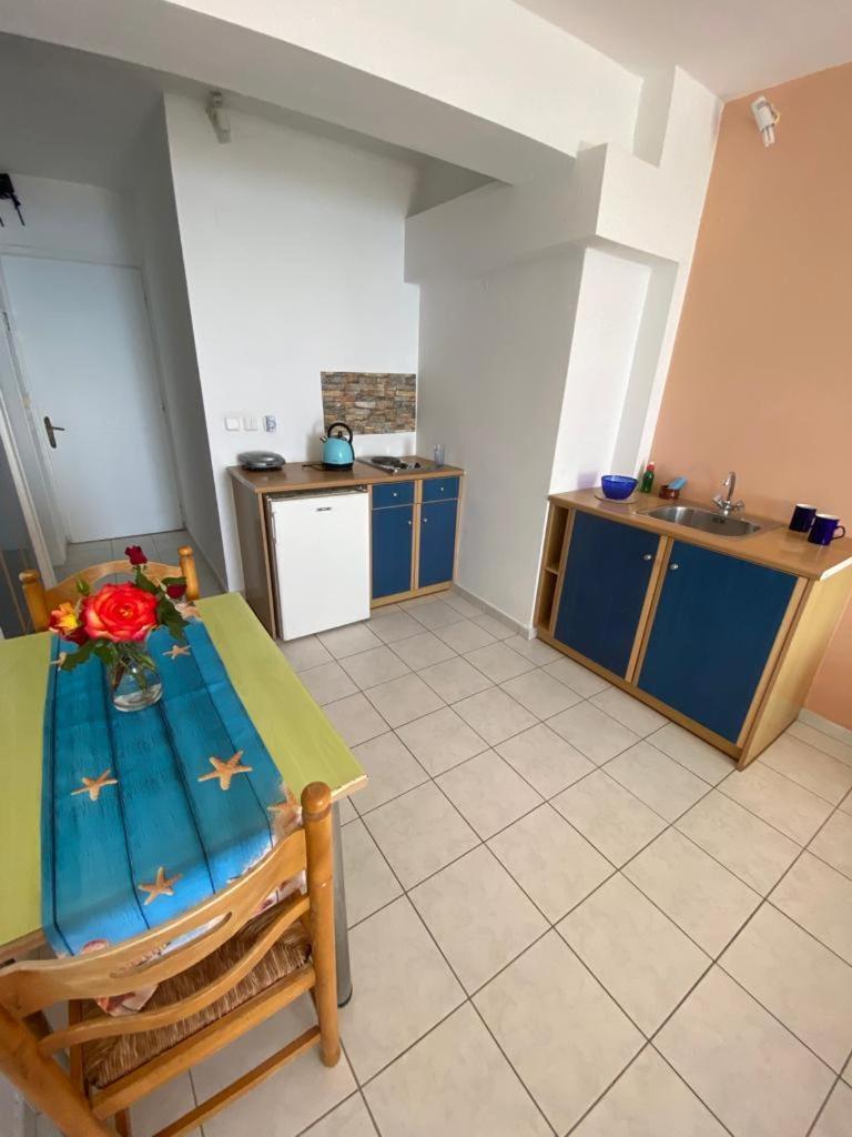 Casa De Blue Apartment Lourdata  Exterior photo